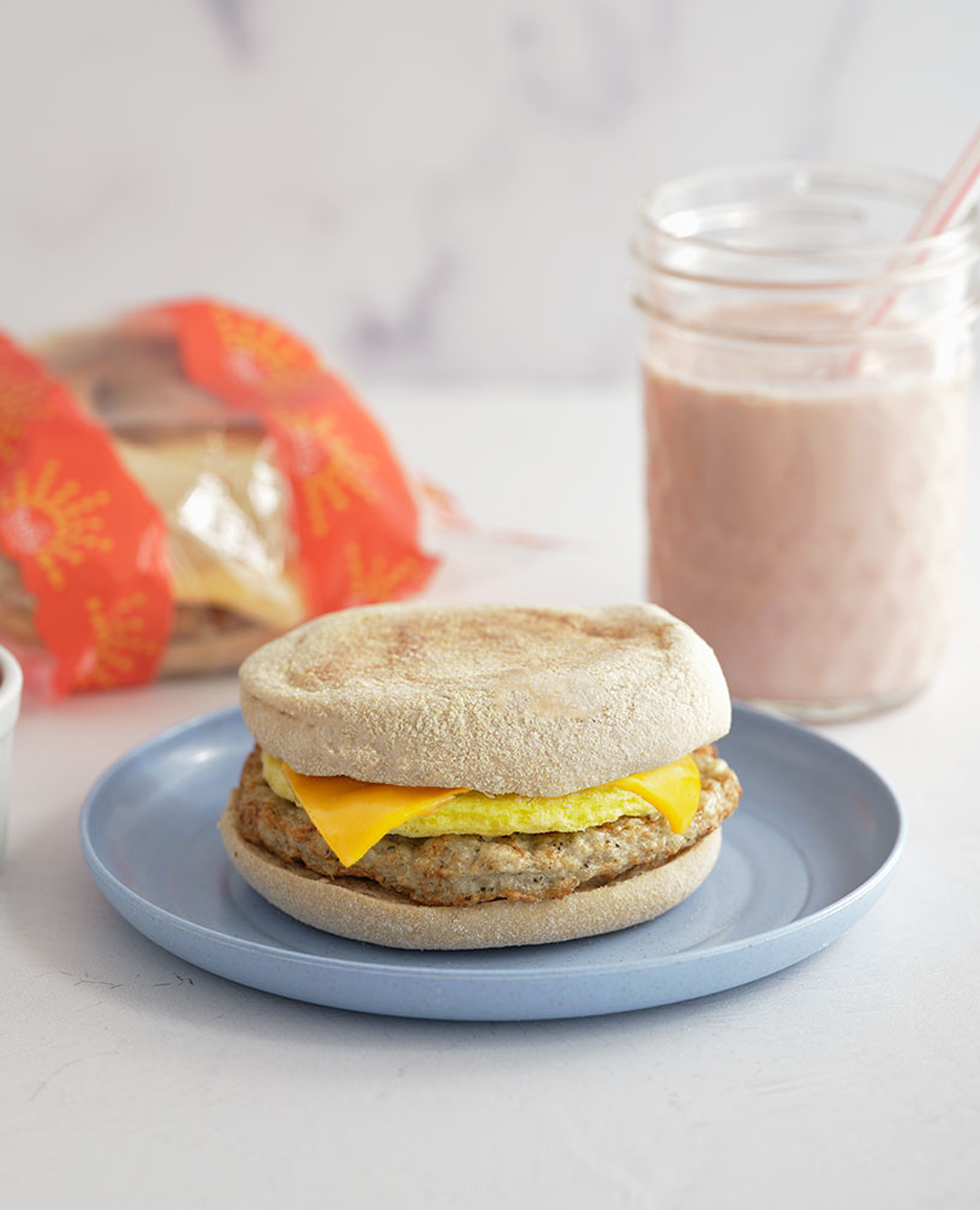 Chicken Sausage, Egg & Cheese Sandwich, WG (IW)