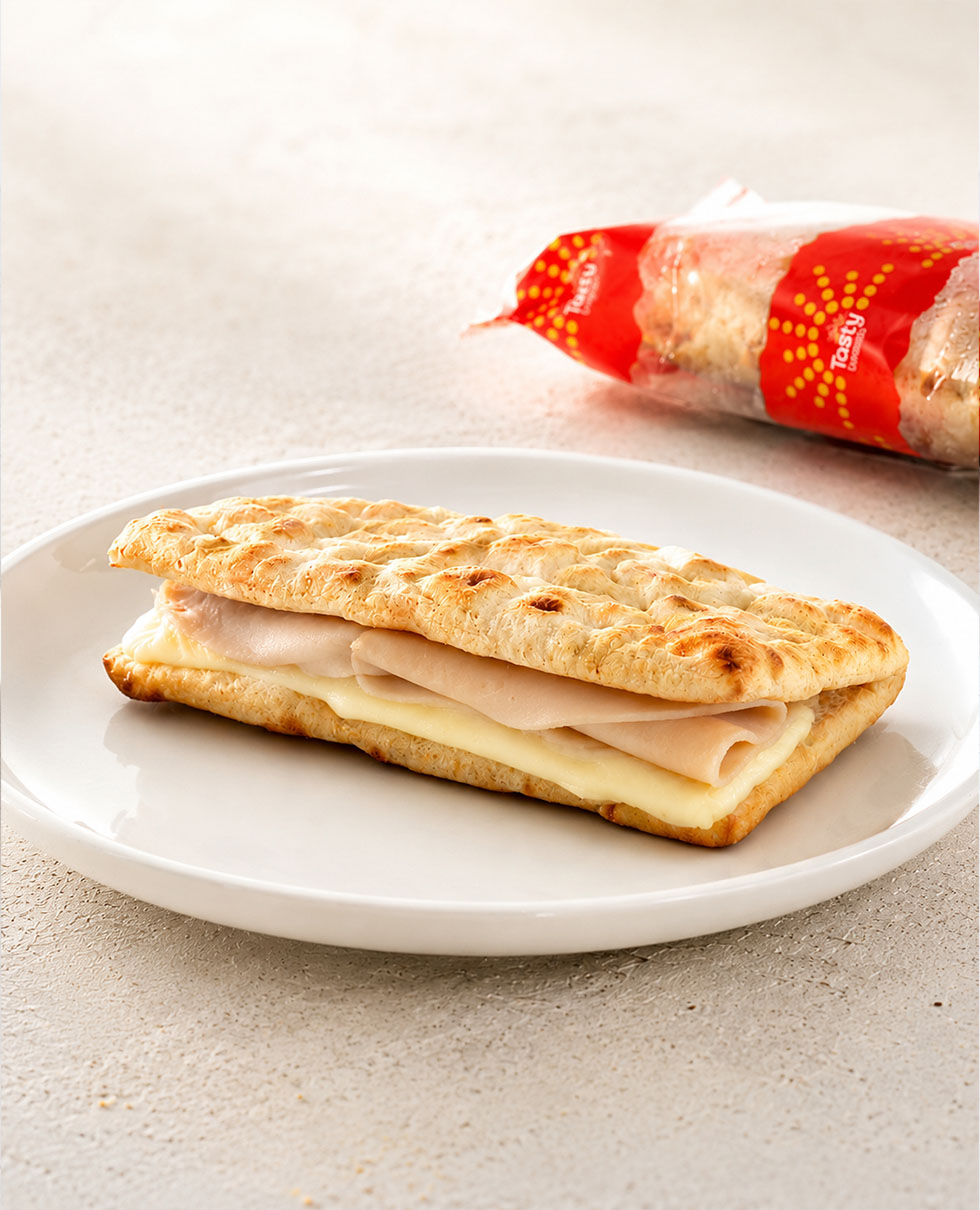 Turkey & Mozzarella Flatbread, WG (IW)