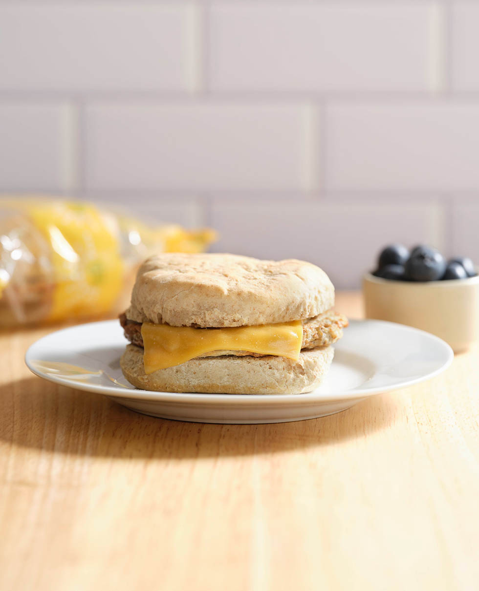 73805 SausagePattyChsHnyWheatBiscuit_980x1210